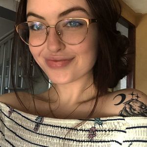 Meet your Posher, Jenna